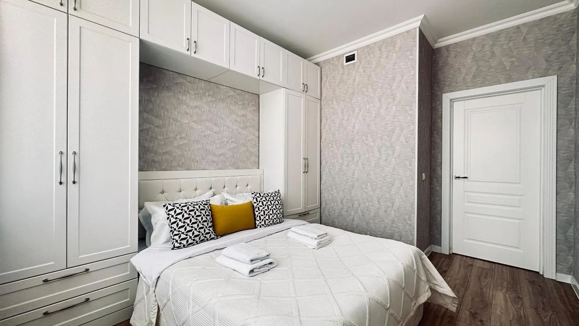 Apartment Welcome To R House Almaty Kazakhstan